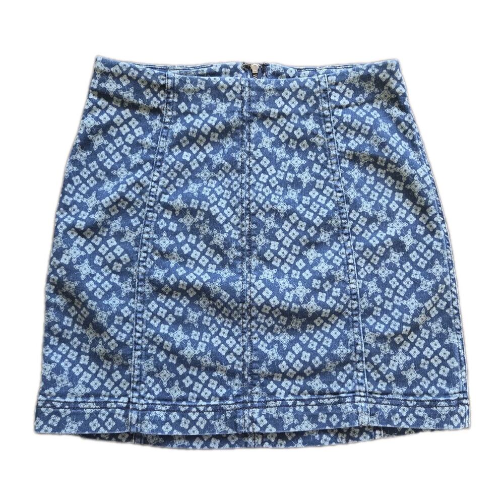 Free People Micro Mini Denim Skirt Blue Tile Print Stretch Size 4